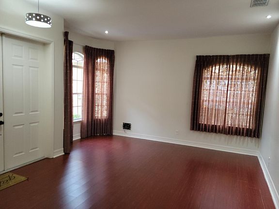 4th image of 5024 Fairhaven Ln