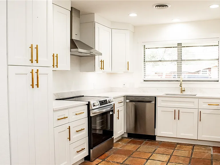 3722 Pope Dr — Photo 24