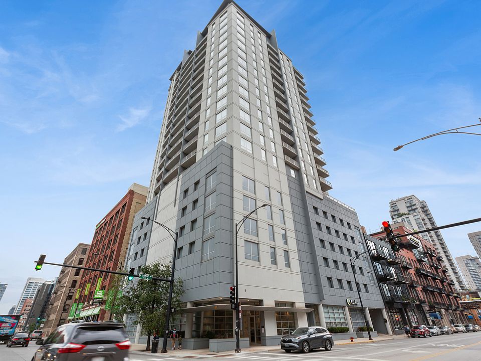1st image of 330 W Grand Ave APT 1403