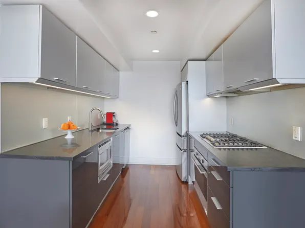 350 West 42nd Street image 5 of 19