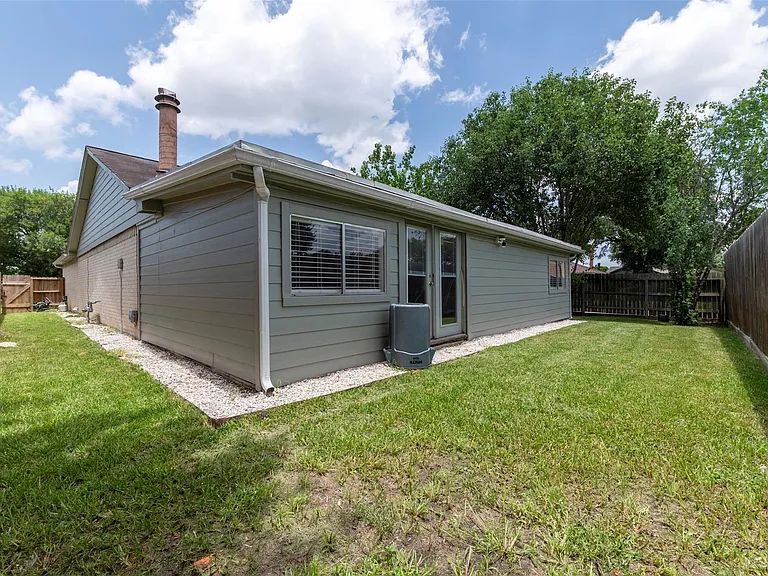 10703 Highland Woods Dr — Photo 31