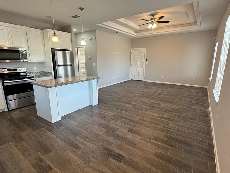 2105 Canyon Rd #1 — Photo 7