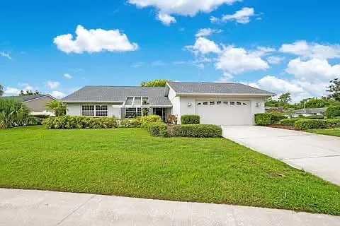 3 bed, 1904 sqft, $2,385 — Photo 1