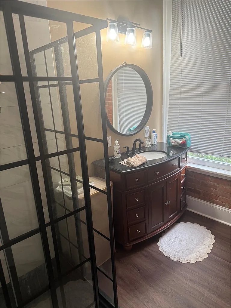 3 bed, 2.0 bath, 1600 sqft, $1,950 — Photo 4