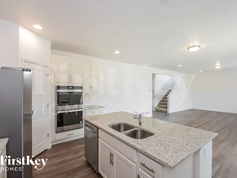 14685 Normande Dr — Photo 6
