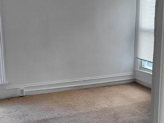 3rd image of 70 E Washington St #1/2