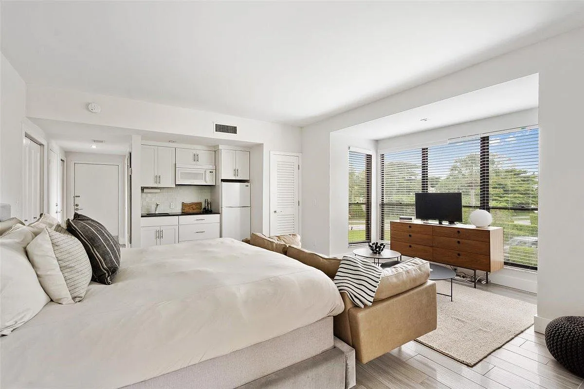 1 bed, 1.0 bath, 550 sqft, $4,000 — Photo 4
