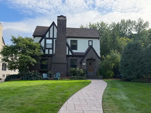 215 W Minnehaha Pkwy, Minneapolis, MN 55419