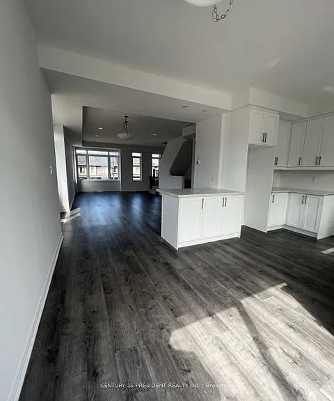 61 Soho St #79 — Photo 25
