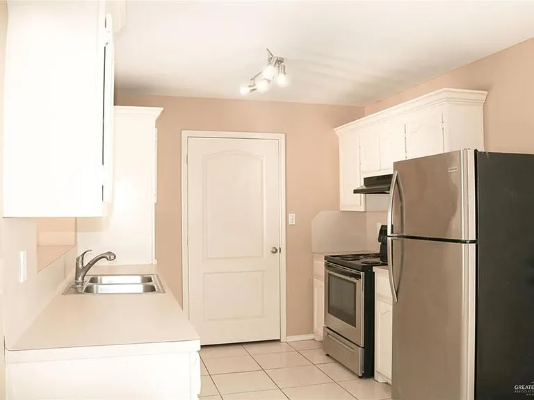 1304 Acme Ln #3 — Photo 3