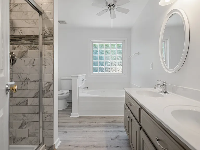 3924 Liberty Point Dr — Photo 35