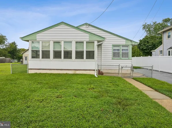 5 Middlesex Ave, Hainesport, NJ 08036