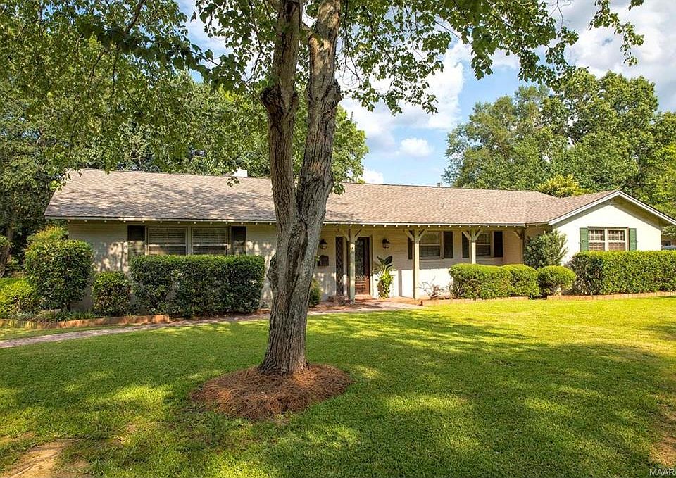 1st image of 3025 Hill Hedge Dr