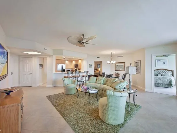 1316 Amherst Ave APT 402, Los Angeles, CA 90025