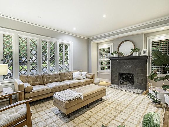 5th image of 1082 Amsterdam Ave NE