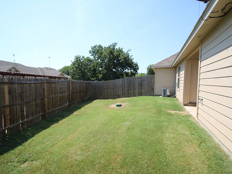 131 Sunburst Ct — Photo 17