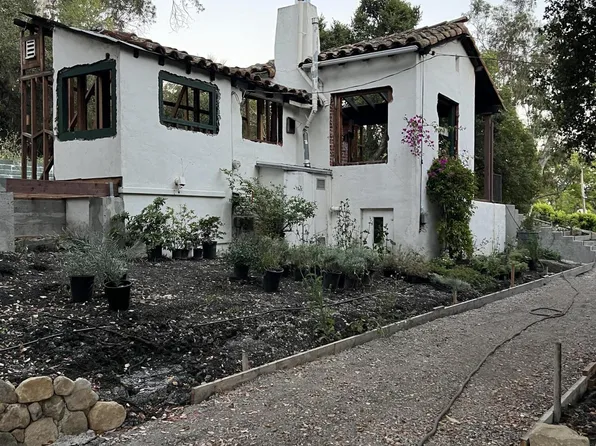 484 Barker Pass Rd, Santa Barbara, CA 93108