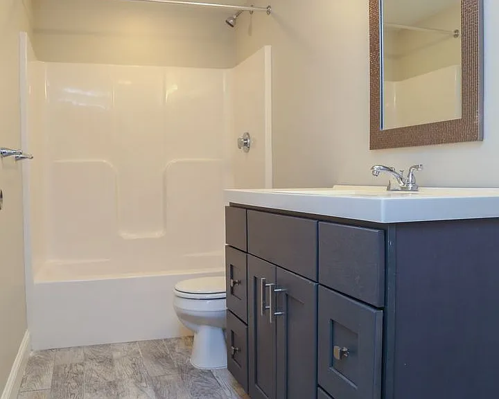 517 Admiral St — Photo 19