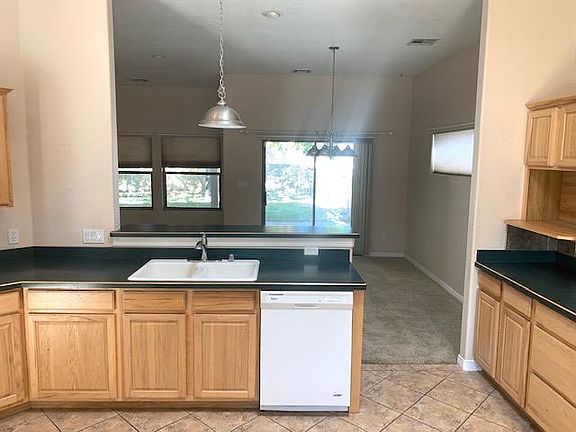 4th image of 1819 Bentley Dr