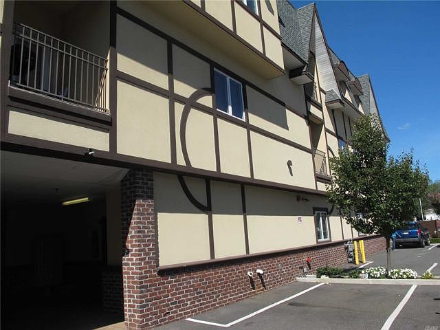 1st image of 289 Post Ave APT 206