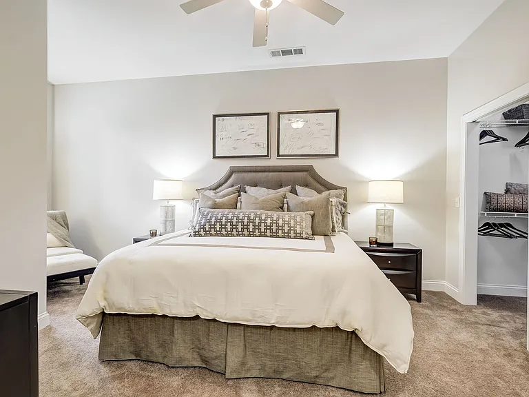 Liberty Place Apartments — Photo 15