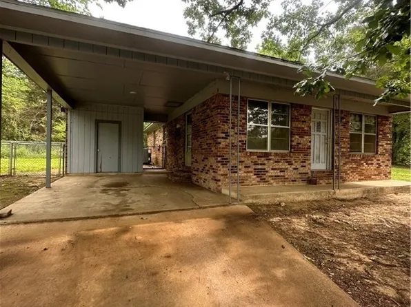 26 Circle H Ln, Van Buren, AR 72956