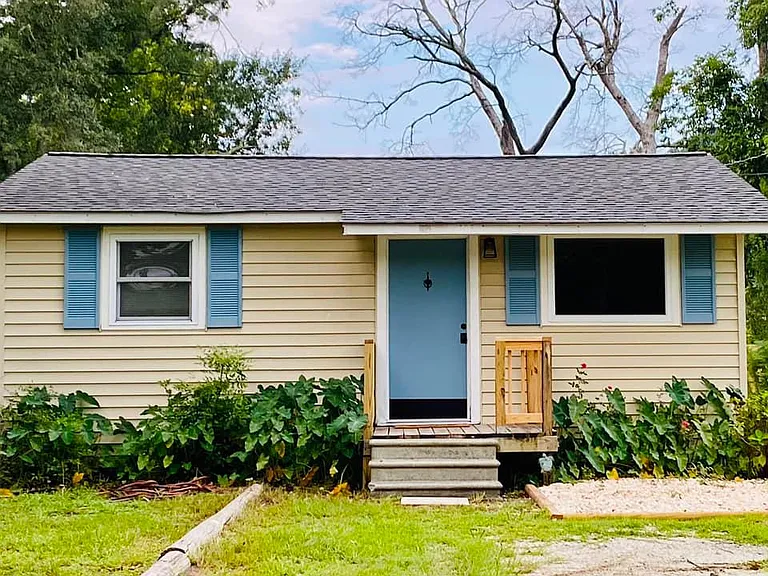 405 S Dudley St — Photo 1