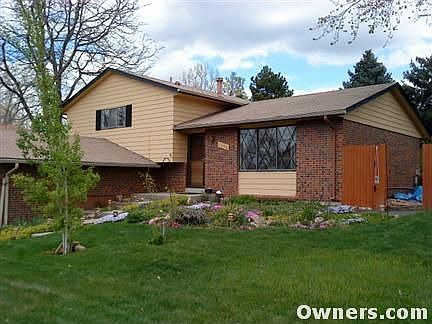 Enter into the backyard paradise