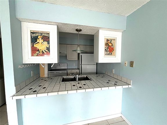 3rd image of 15418 Fortuna Bay Dr APT 101