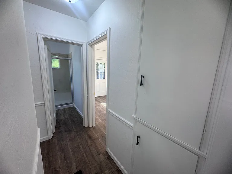 1559 Virginia Ave — Photo 9