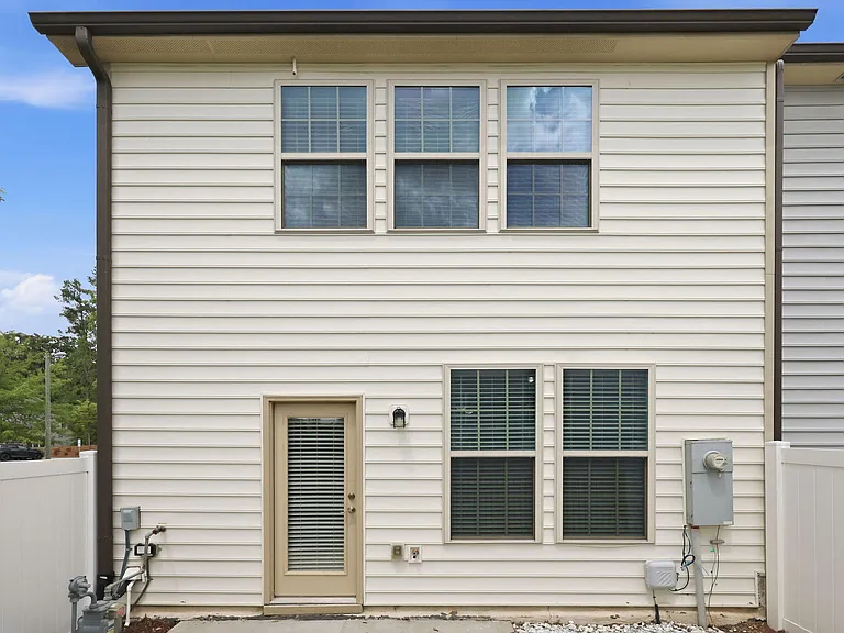 221 Irving Way — Photo 30