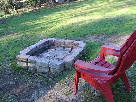 3rd image of 2754 Gwinett Dr