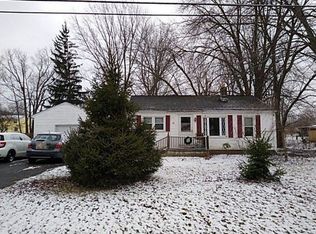 28 Dorchester Rd, Painesville, OH 44077