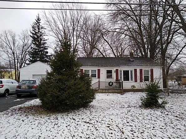 28 Dorchester Rd, Painesville, OH 44077