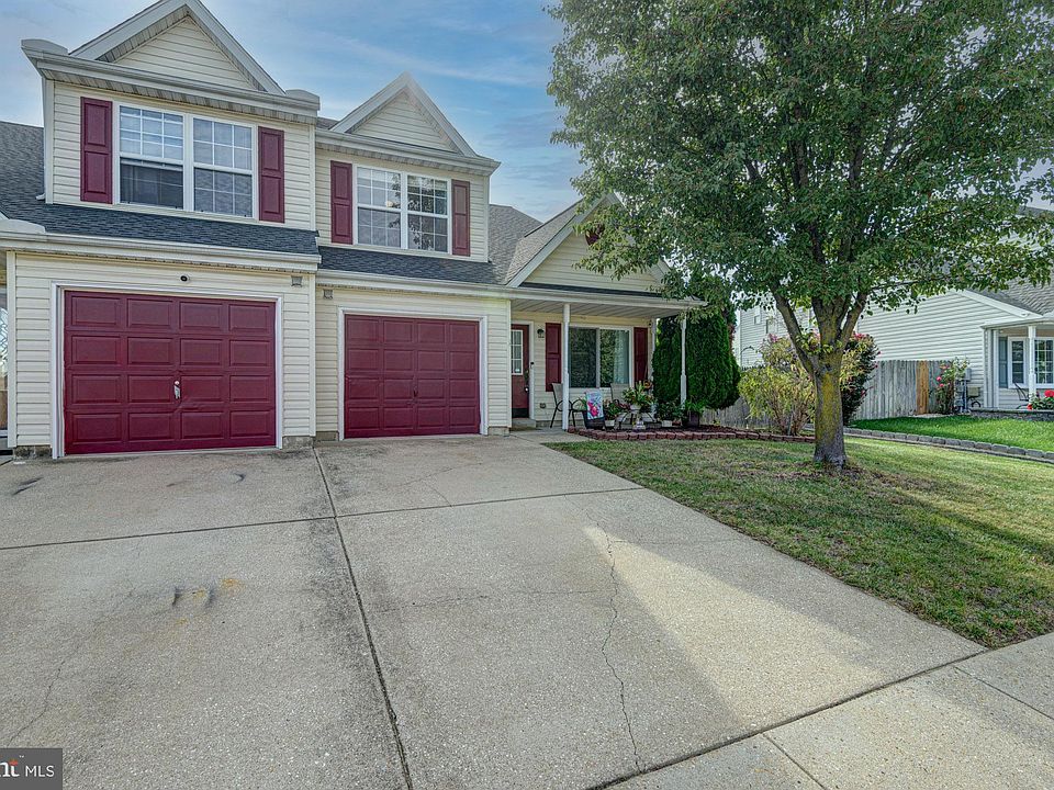 1st image of 6 Kimberly Dr