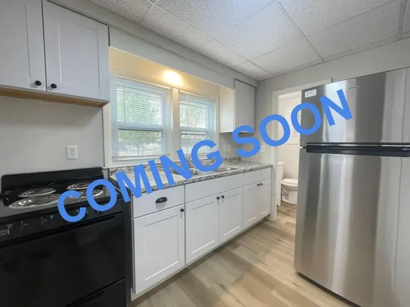 45 Ashland St, Manchester, NH 03104