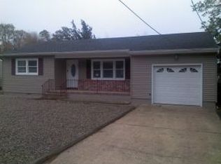 405 Woodlawn Dr, Forked River, NJ 08731