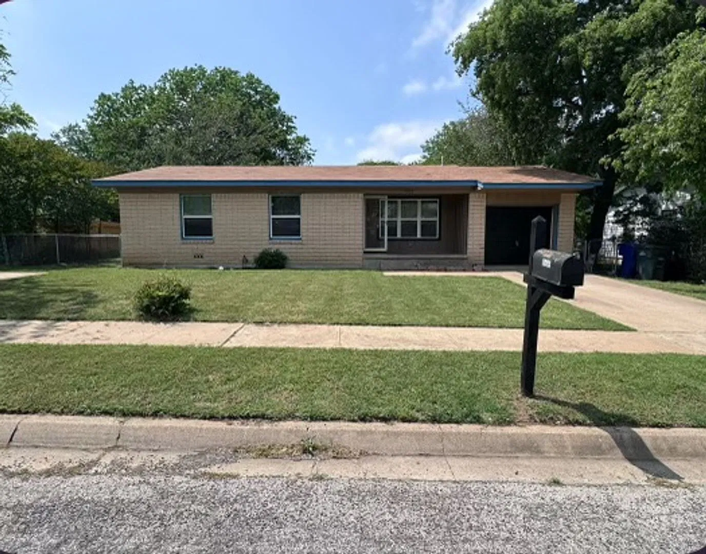 1006 South 5th Street — Photo 1