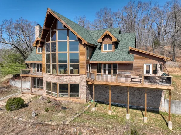 238 Lake Forest Dr, Eureka Springs, AR 72631