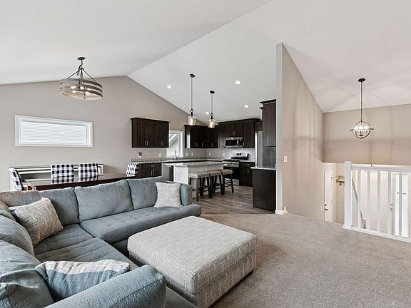 4th image of 27671 Oxford Ln