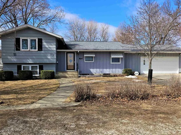 509 S Summit Ave, Bancroft, IA 50517