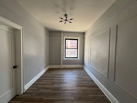 3rd image of 319 Summit Ave #5E