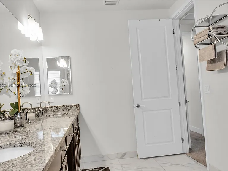 7314 Estero Dr — Photo 18