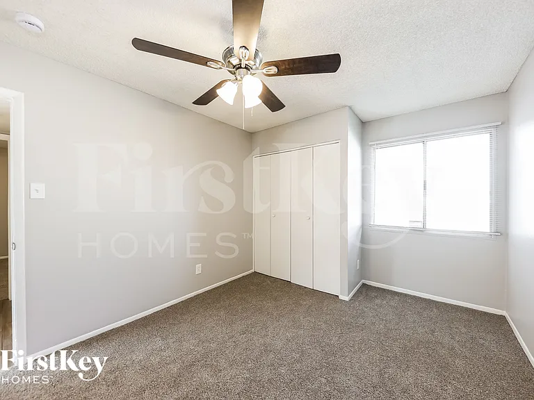 13807 N 52nd Ave — Photo 15