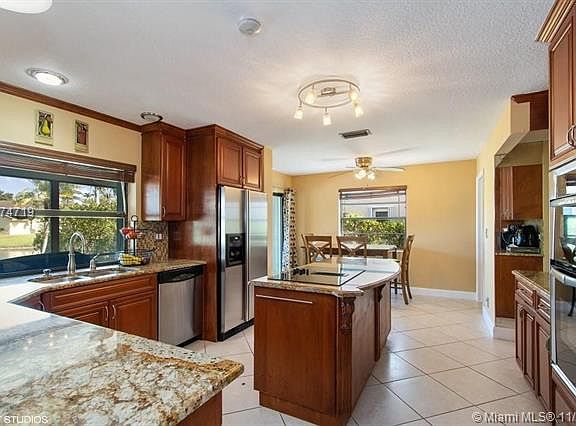 4th image of 10997 NW 5th Ct