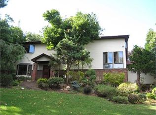9 Ledgerock Ct, Morris Plains, NJ 07950