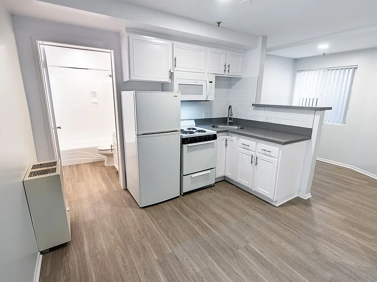 1015 2nd Street — Photo 23
