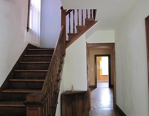 2nd image of 307 & 309 E Ward St