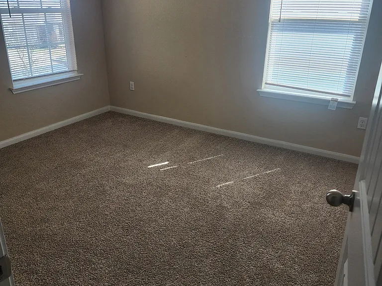 617 Donegal Ln — Photo 20