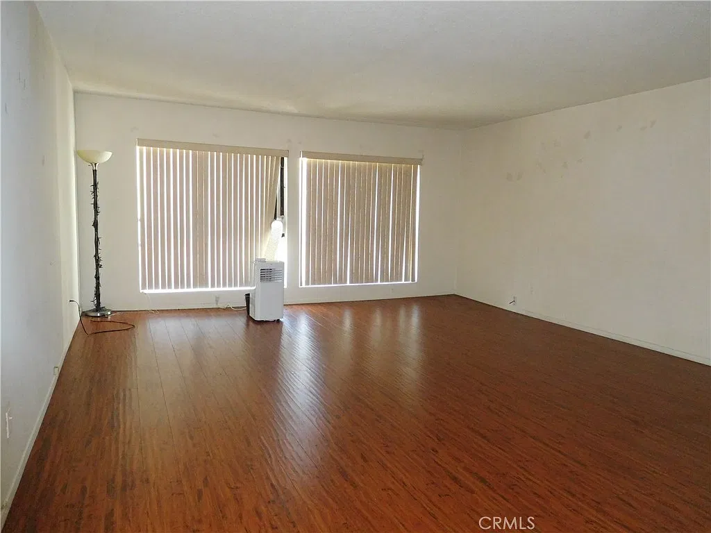 2 bed, 1119 sqft, $2,850 — Photo 3